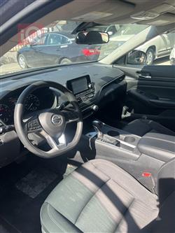 نيسان ألتيما